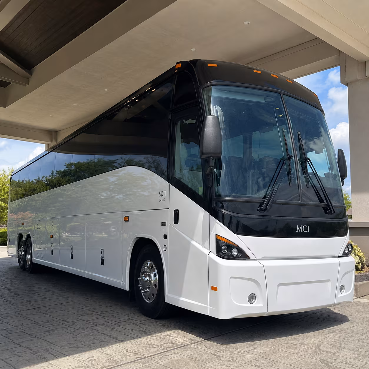 find a bus for multi stop airport runs across moore and norman