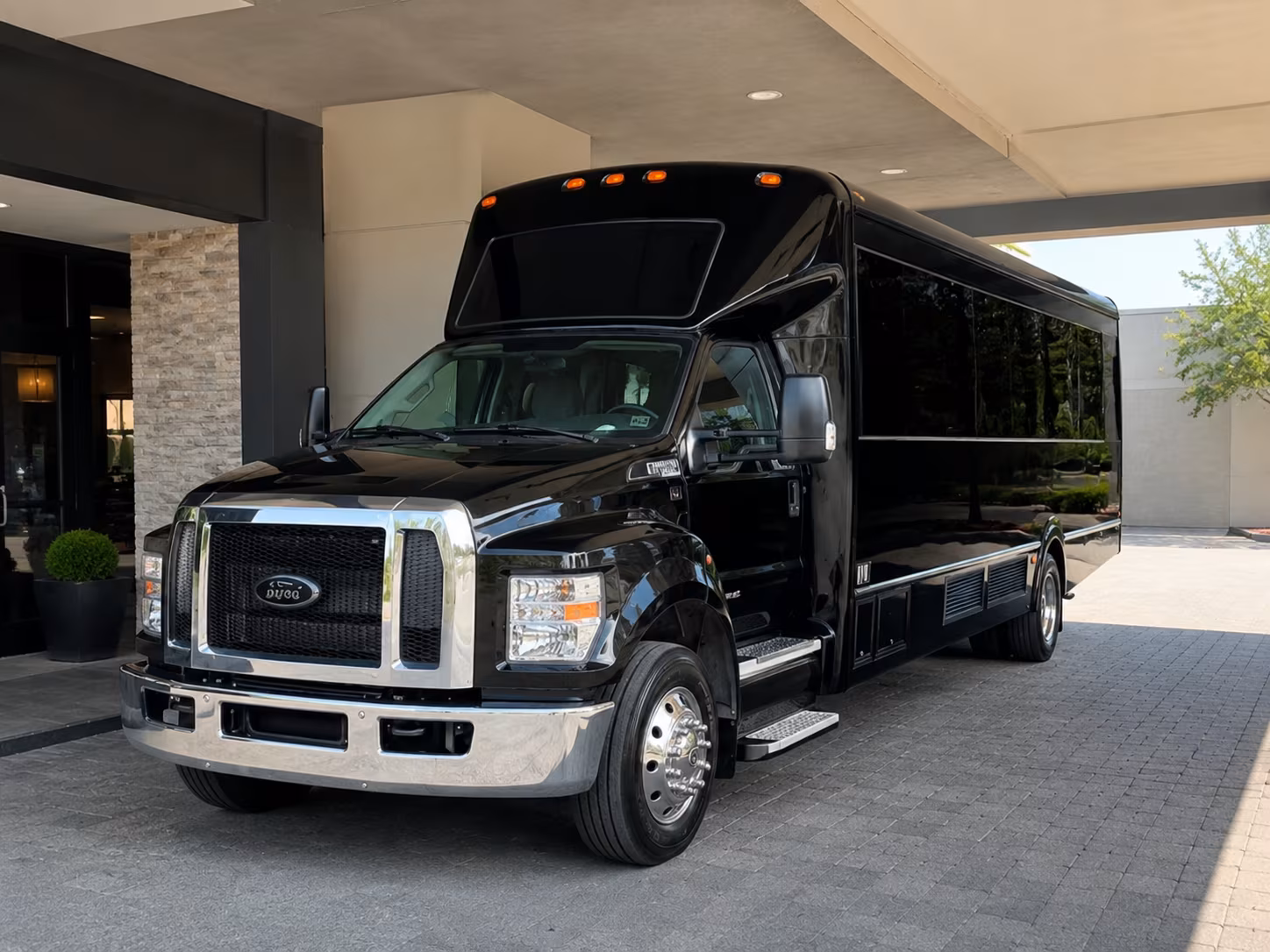 midwest city bus rentals