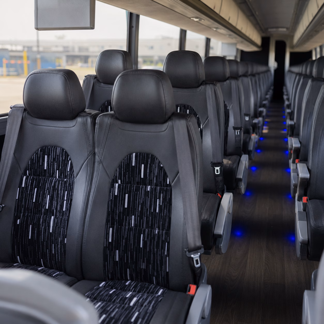 shuttle your wedding guests between moore hotels and oklahoma city venues with ease