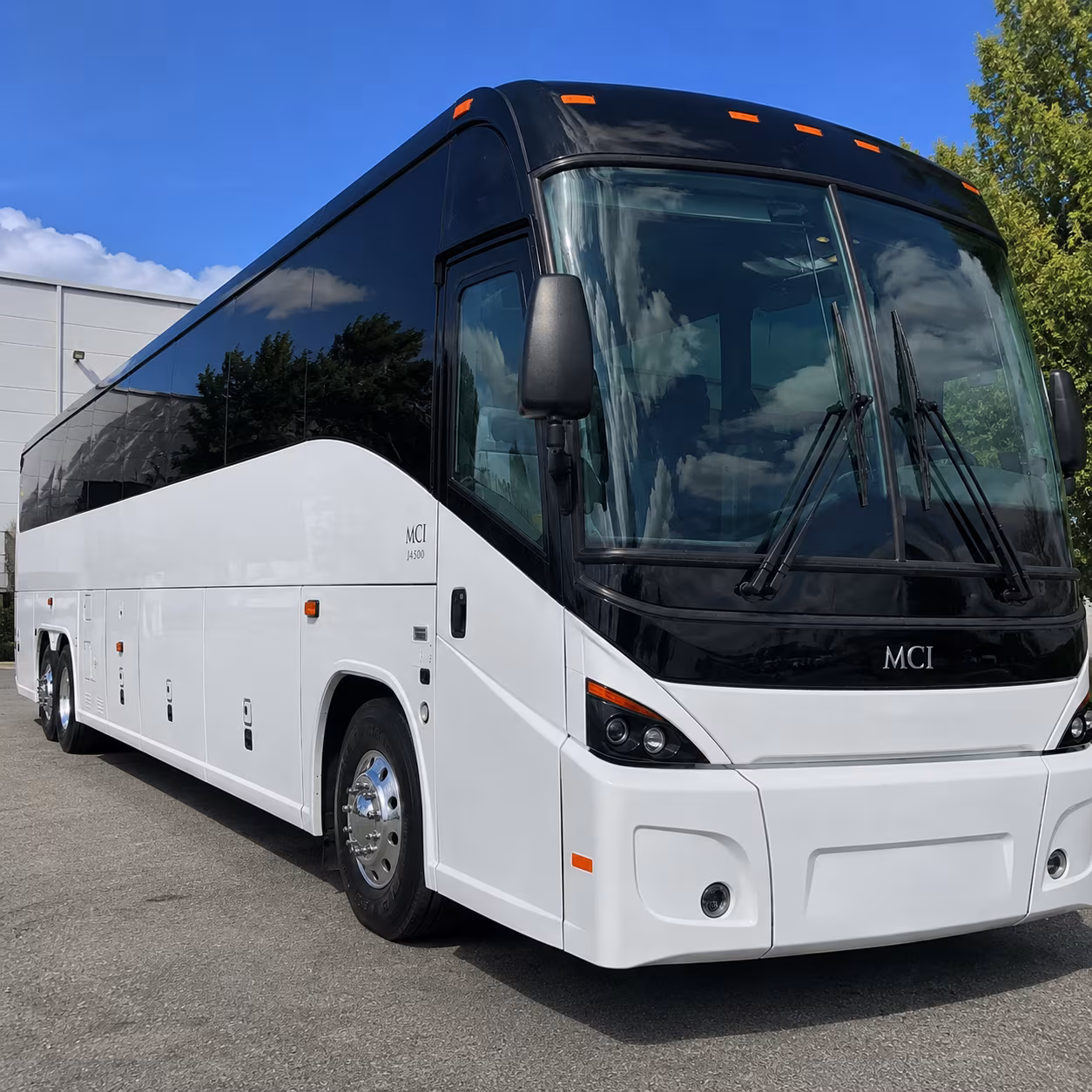 skip the i 44 parking scramble book a moore to okc airport shuttle instead