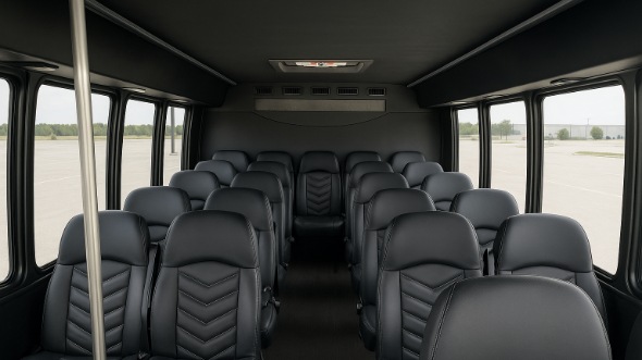moore 20 passenger minibus rental